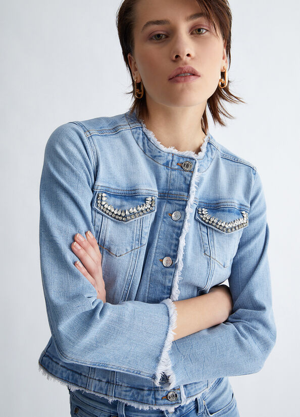 New Denim jacket with Flap Pockets With Button on the Chest For Women